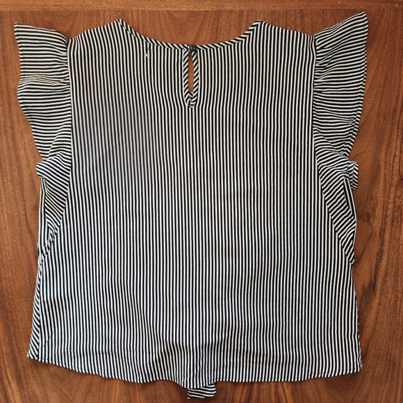 Monteau Black and White Stipe Flutter Sleeve, Sz L - Picture 2 of 12
